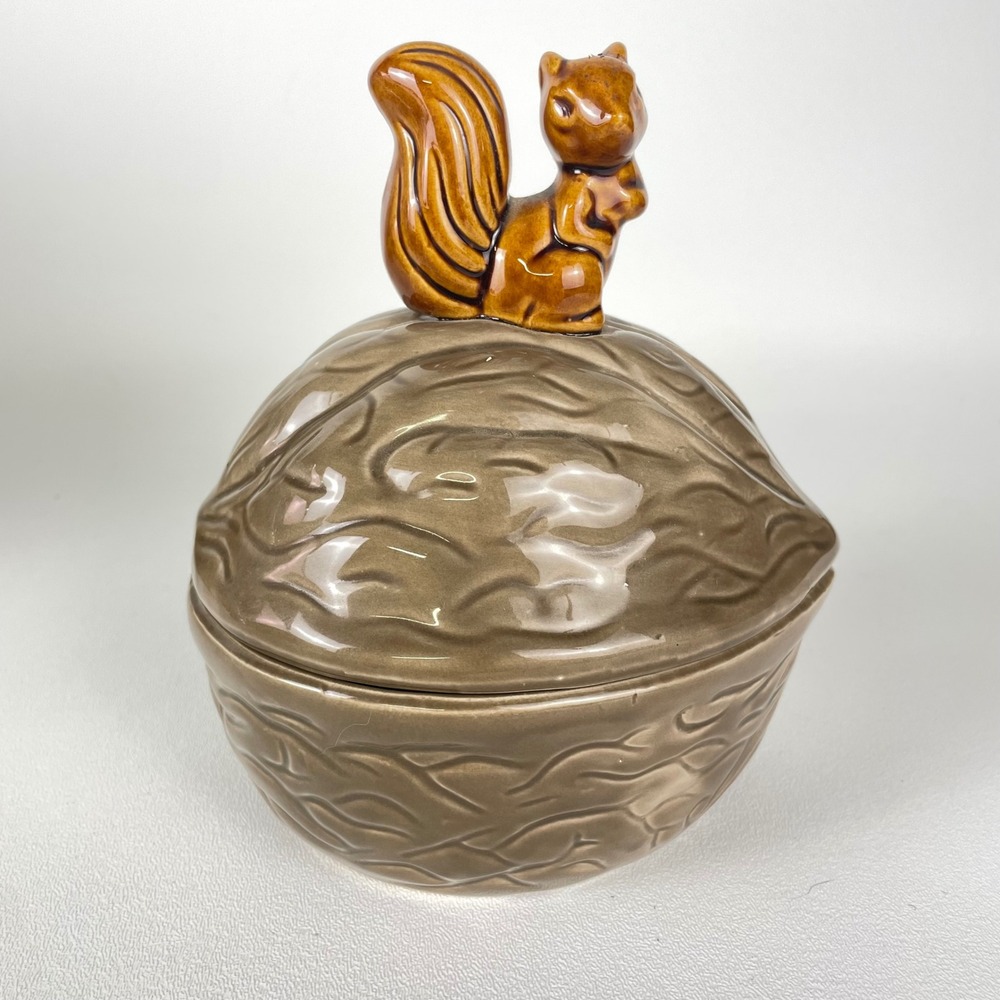 Vintage Ceramic Walnut Lidded Dish Squirrel Finial Candy Nut Bowl Brown Taiwan - Picture 1 of 9
